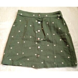 Miami Button Down Floral Green Skirt Size Small Summertime fun!
